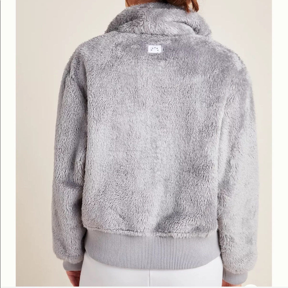 NWOT Varley Duray Sherpa Pullover Grey Small - Picture 4 of 13